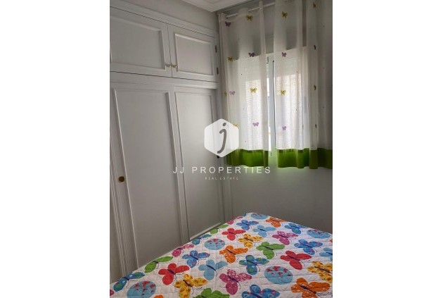 Aus zweiter Hand - Penthouse -
Torrevieja - Estacion de autobuses