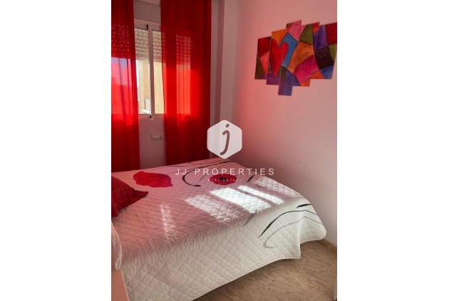 Aus zweiter Hand - Penthouse -
Torrevieja - Estacion de autobuses