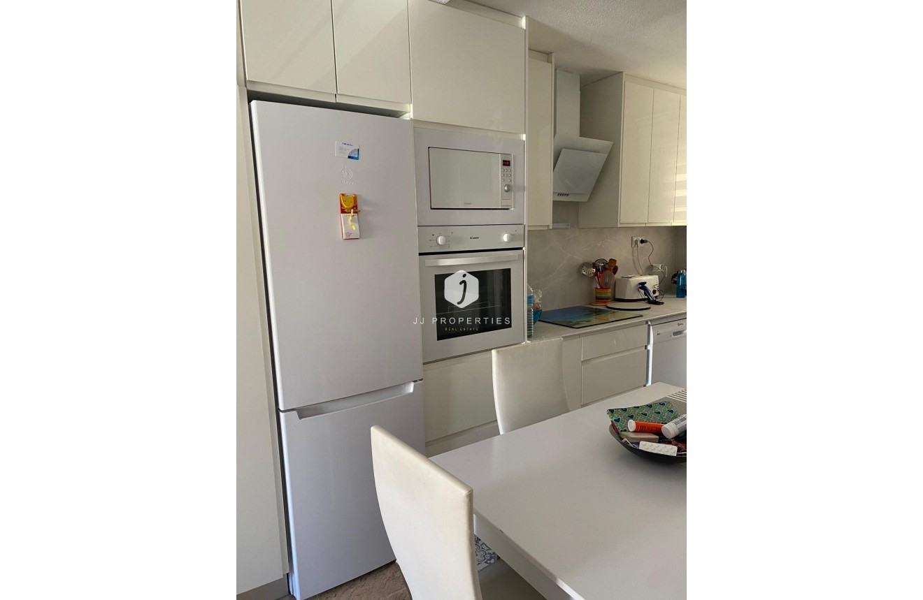 Aus zweiter Hand - Penthouse -
Torrevieja - Estacion de autobuses