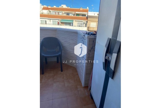 Aus zweiter Hand - Penthouse -
Torrevieja - Estacion de autobuses