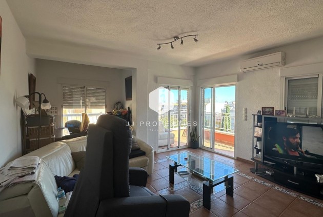 Aus zweiter Hand - Wohnung -
Torrevieja - Estacion de autobuses