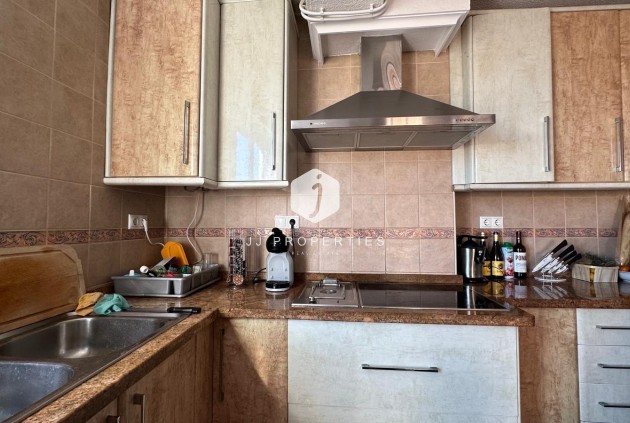 Aus zweiter Hand - Wohnung -
Torrevieja - Estacion de autobuses