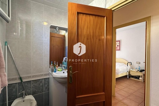 Aus zweiter Hand - Wohnung -
Torrevieja - Estacion de autobuses