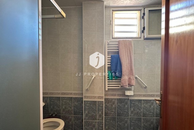 Aus zweiter Hand - Wohnung -
Torrevieja - Estacion de autobuses