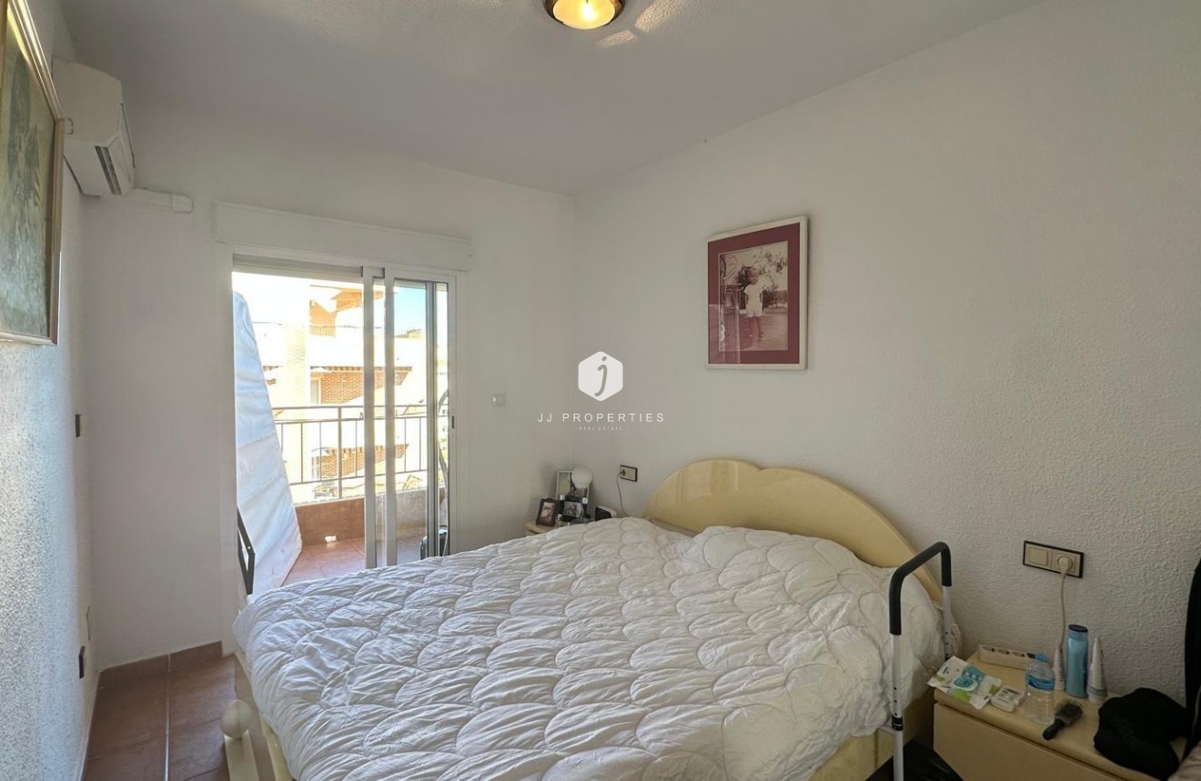 Aus zweiter Hand - Wohnung -
Torrevieja - Estacion de autobuses