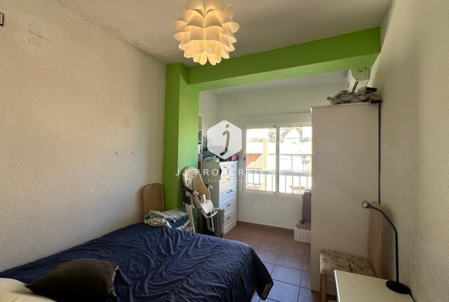 Aus zweiter Hand - Wohnung -
Torrevieja - Estacion de autobuses