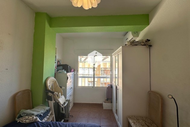 Aus zweiter Hand - Wohnung -
Torrevieja - Estacion de autobuses