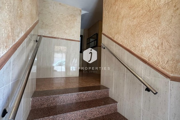 Aus zweiter Hand - Wohnung -
Torrevieja - Estacion de autobuses