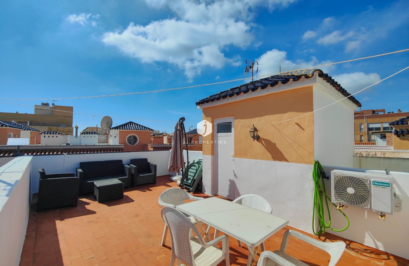 Aus zweiter Hand - Penthouse -
Torrevieja - Costa Blanca