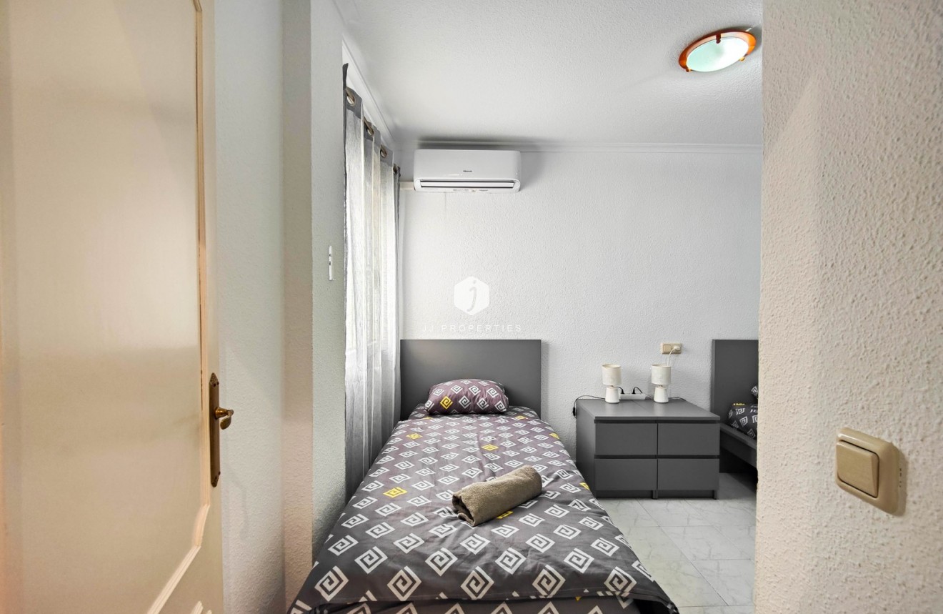 Aus zweiter Hand - Penthouse -
Torrevieja - Costa Blanca