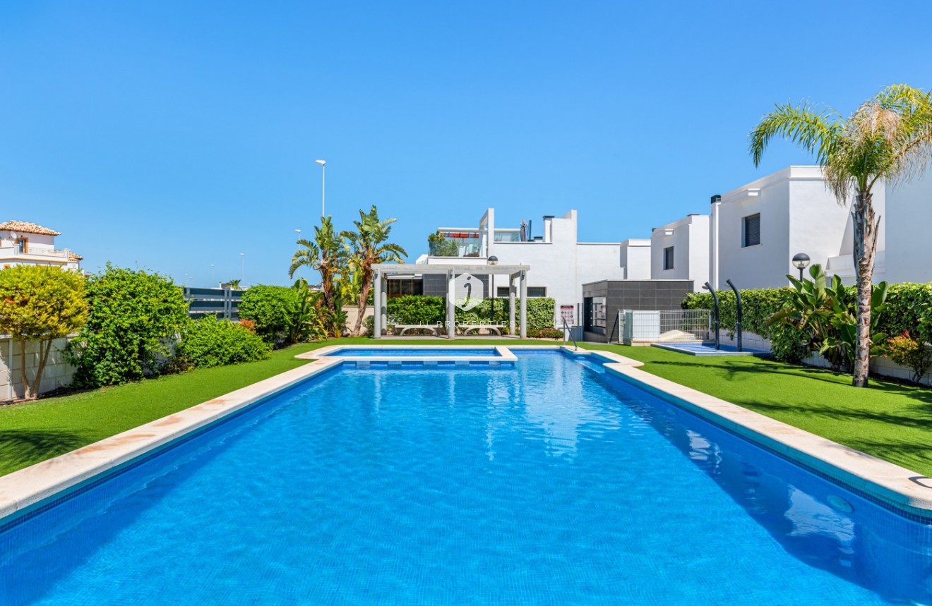 Aus zweiter Hand - Wohnung -
Orihuela Costa - Costa Blanca