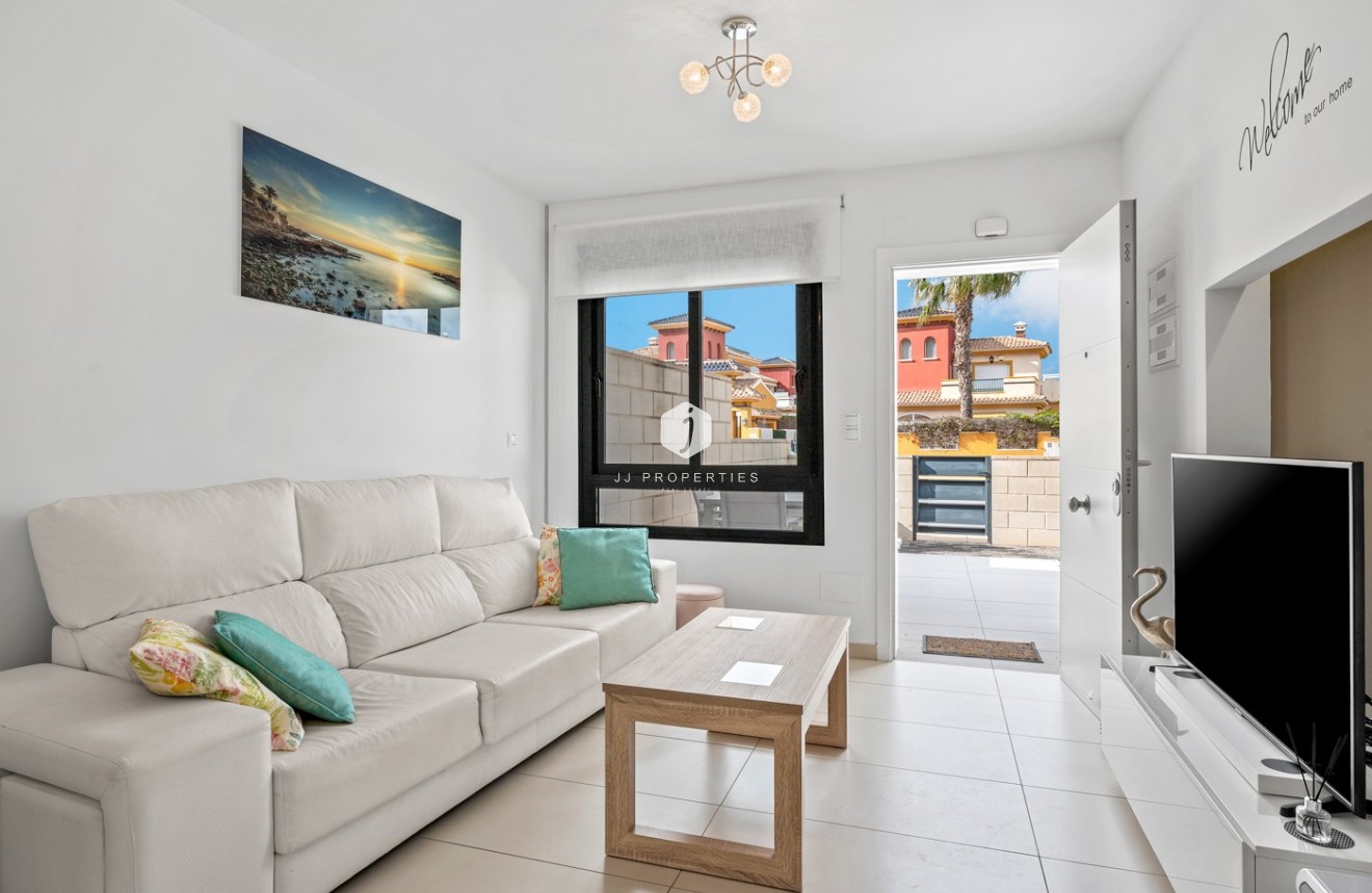 Aus zweiter Hand - Wohnung -
Orihuela Costa - Costa Blanca