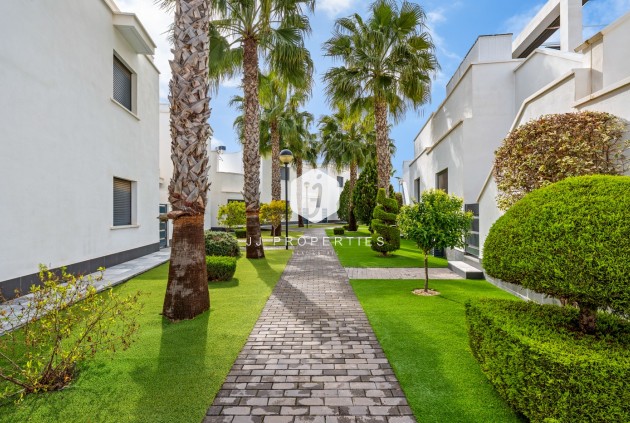 Aus zweiter Hand - Wohnung -
Orihuela Costa - Costa Blanca