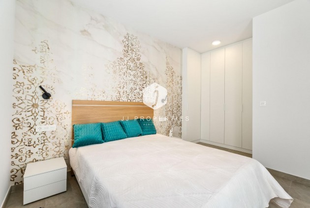 Aus zweiter Hand - Wohnung -
Torrevieja - Playa del Cura