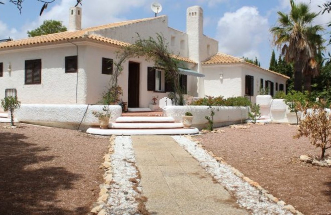 Aus zweiter Hand - Villa -
Cabo Roig - Costa Blanca