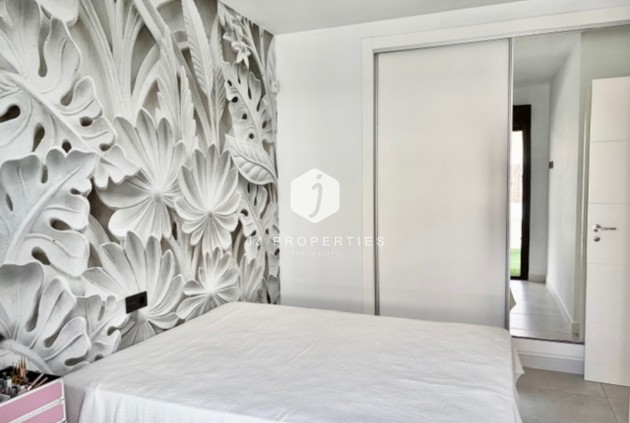 Aus zweiter Hand - Villa -
Cabo Roig - Costa Blanca