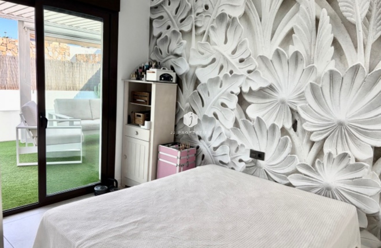 Aus zweiter Hand - Villa -
Cabo Roig - Costa Blanca