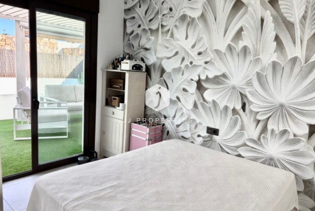 Aus zweiter Hand - Villa -
Cabo Roig - Costa Blanca