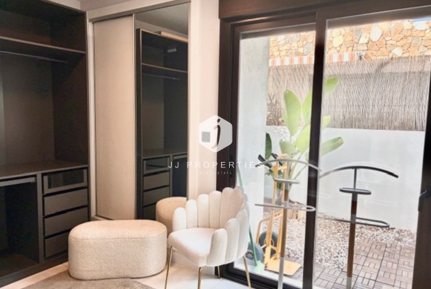 Aus zweiter Hand - Villa -
Cabo Roig - Costa Blanca