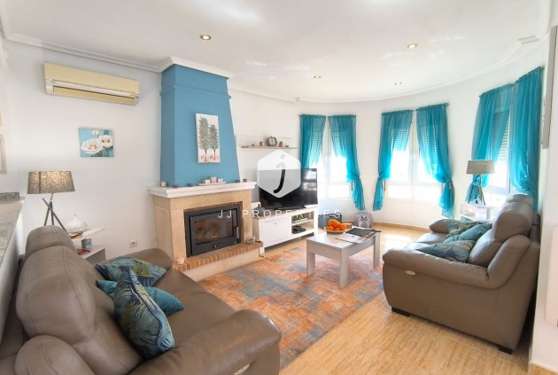 Tweedehands - Villa -
El Raso - Costa Blanca