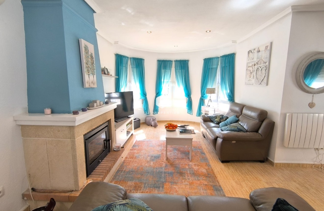 Tweedehands - Villa -
El Raso - Costa Blanca