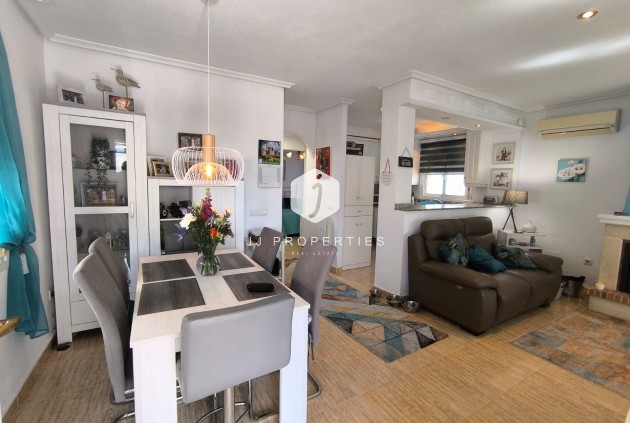 Tweedehands - Villa -
El Raso - Costa Blanca