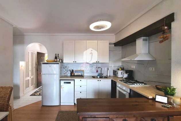 Resale - Bungalow -
Torrevieja - La Mata