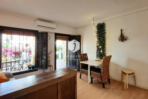 Resale - Bungalow -
Torrevieja - La Mata