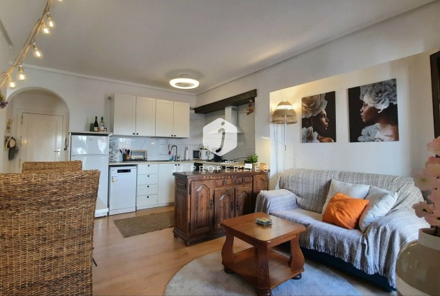 Resale - Bungalow -
Torrevieja - La Mata