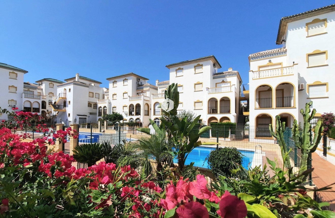 Resale - Bungalow -
Torrevieja - La Mata