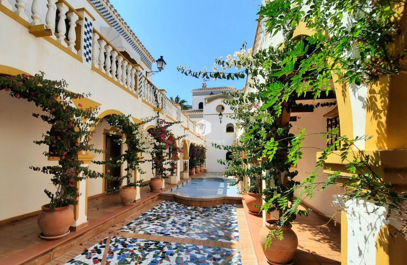 Resale - Bungalow -
Torrevieja - La Mata