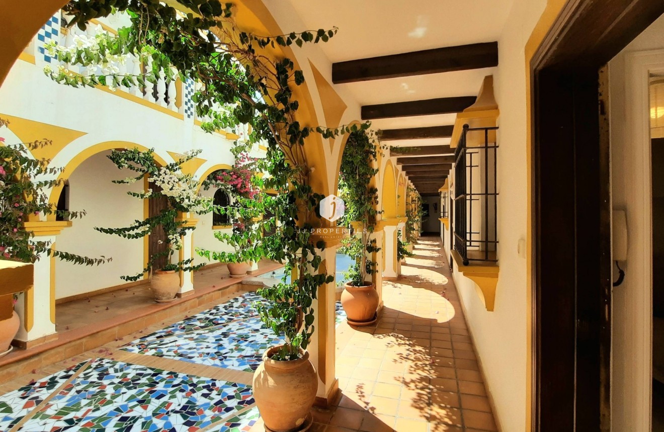 Resale - Bungalow -
Torrevieja - La Mata