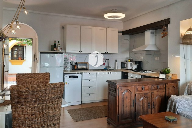 Resale - Bungalow -
Torrevieja - La Mata