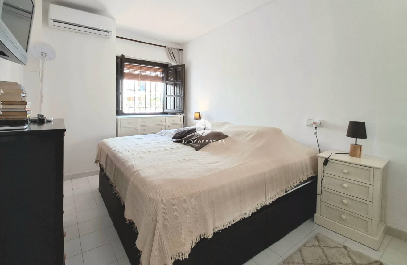 Resale - Bungalow -
Torrevieja - La Mata