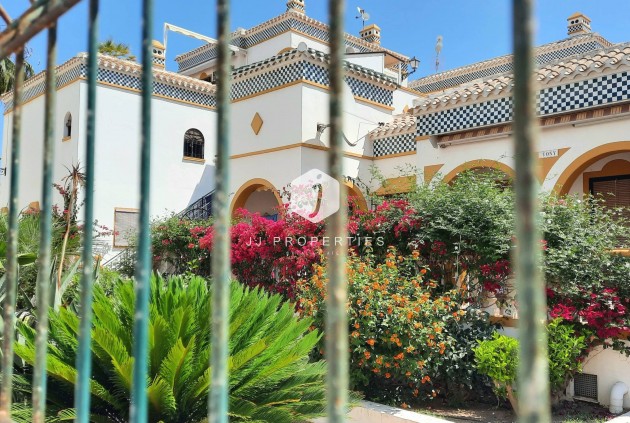 Resale - Bungalow -
Torrevieja - La Mata