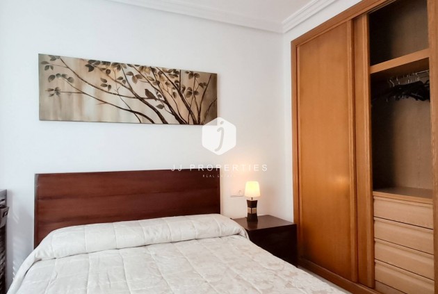 Tweedehands - Appartement / flat -
Torrevieja - Playa del Cura