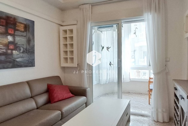 Tweedehands - Appartement / flat -
Torrevieja - Playa del Cura