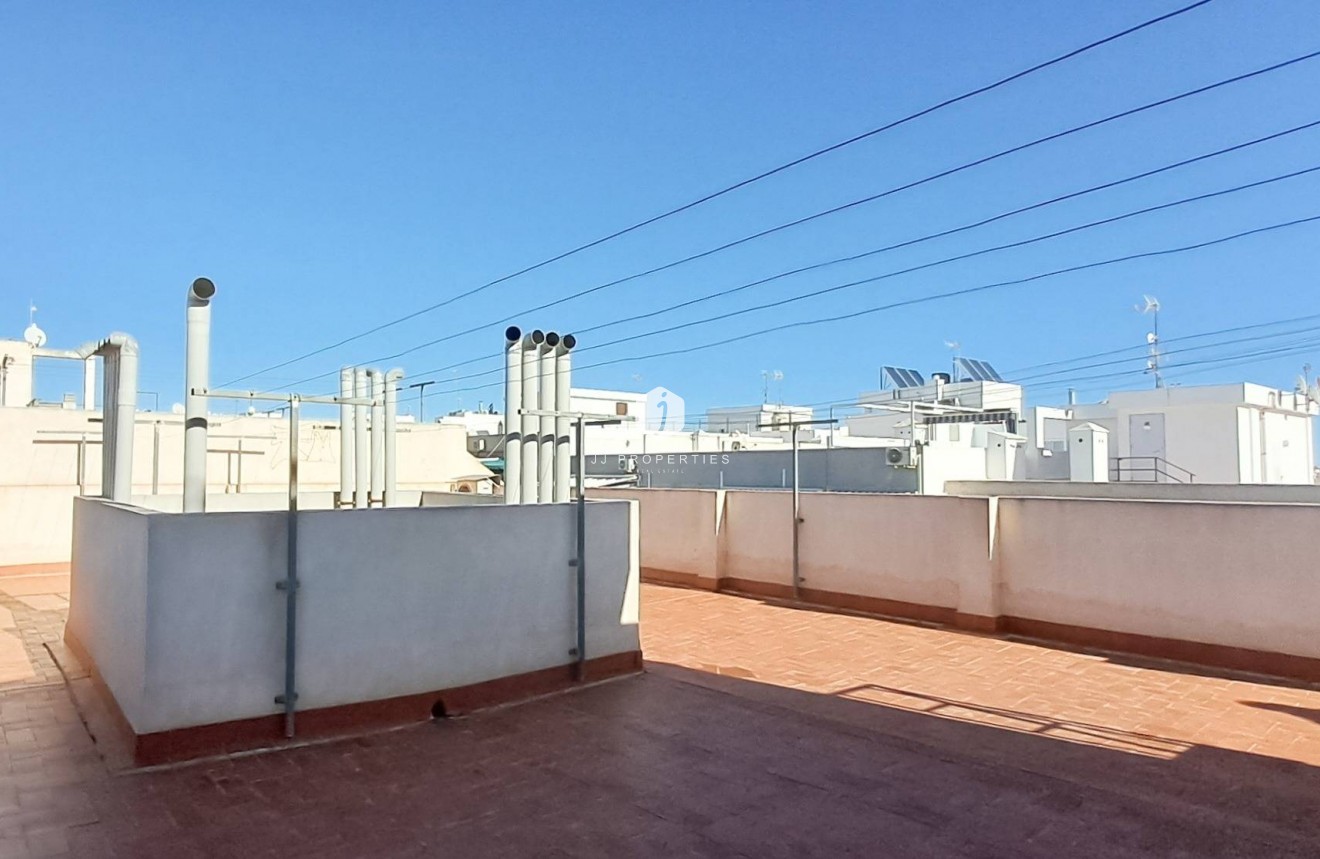 Tweedehands - Appartement / flat -
Torrevieja - Playa del Cura