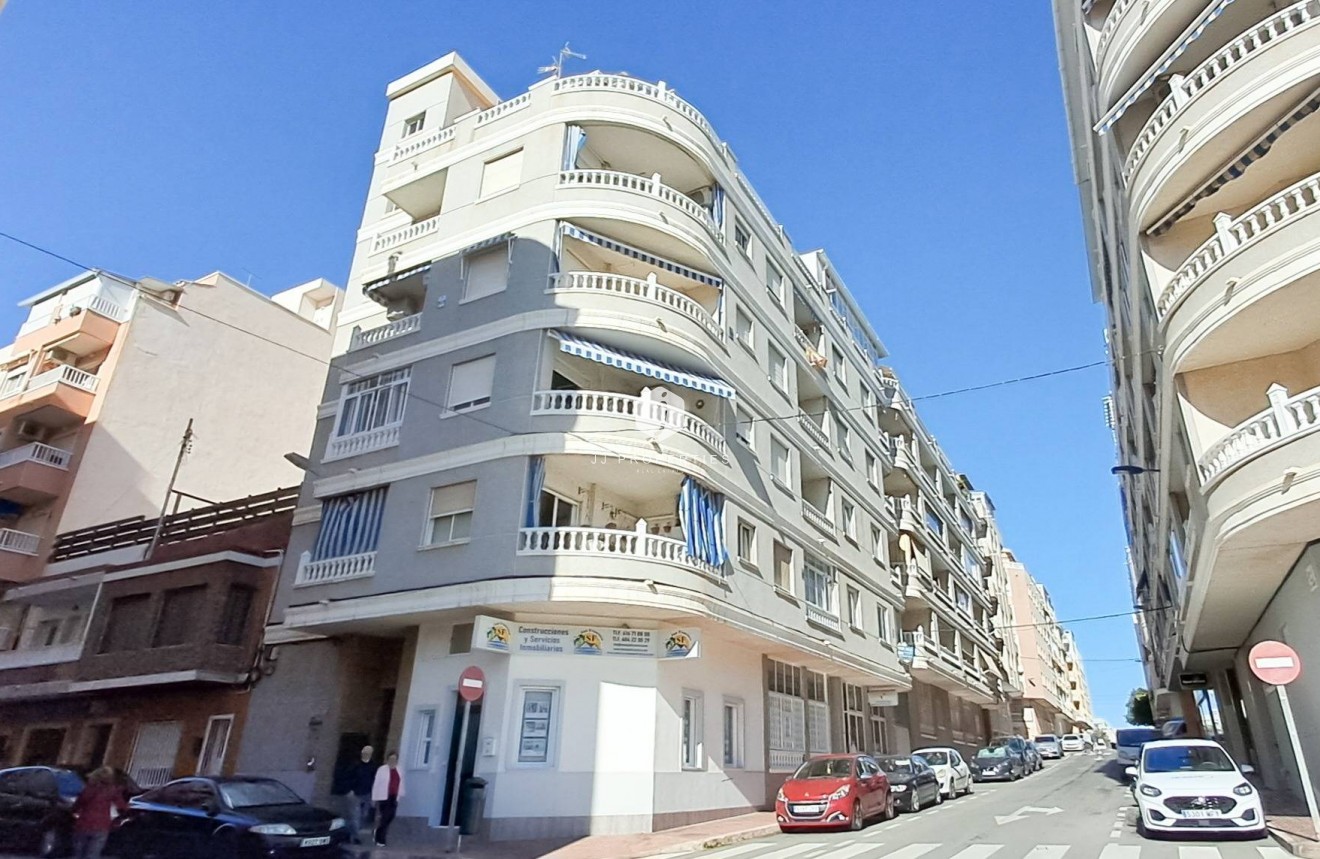 Tweedehands - Appartement / flat -
Torrevieja - Playa del Cura