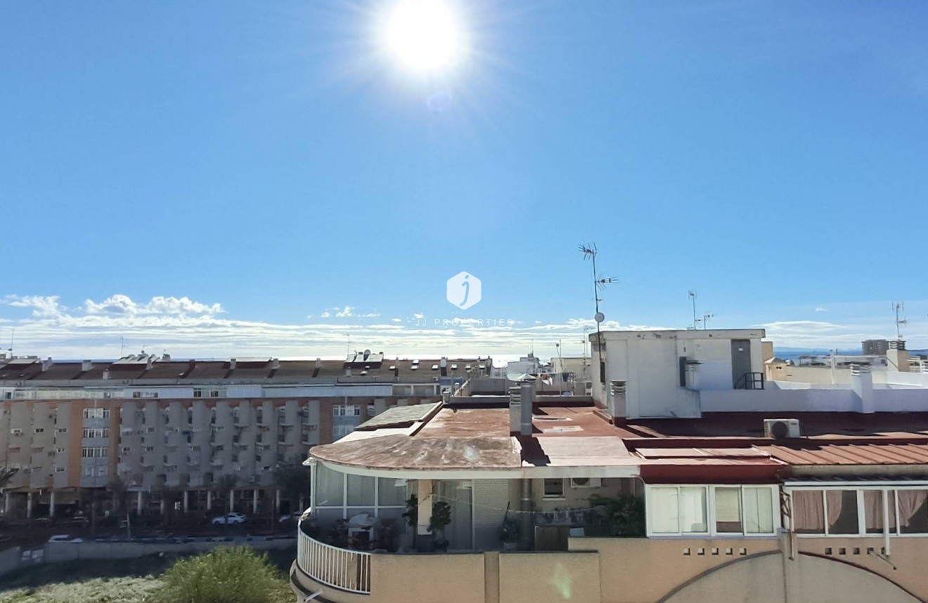 Tweedehands - Appartement / flat -
Torrevieja - Playa del Cura