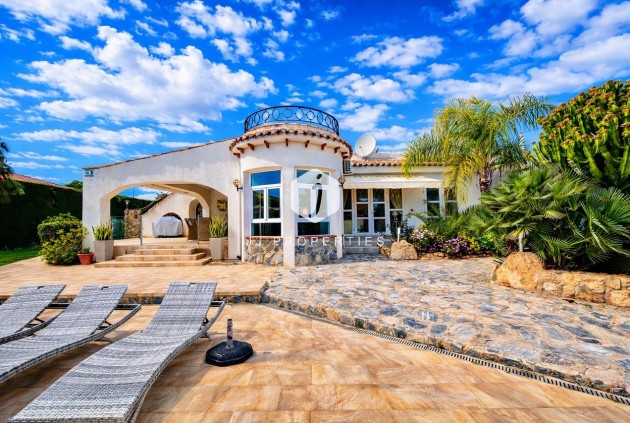 Aus zweiter Hand - Villa -
Cabo Roig - Costa Blanca