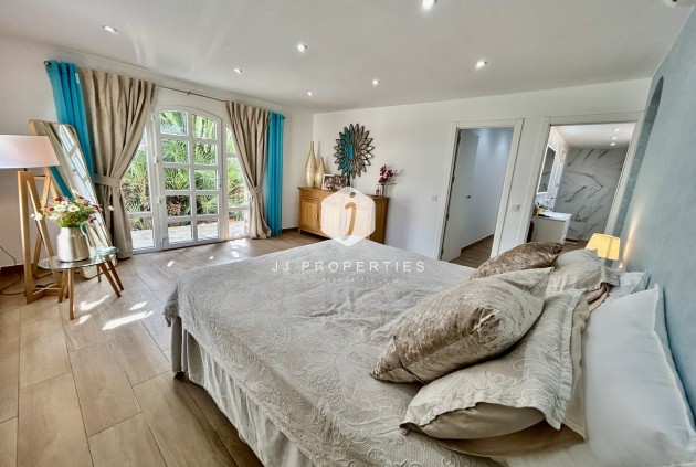 Aus zweiter Hand - Villa -
Cabo Roig - Costa Blanca