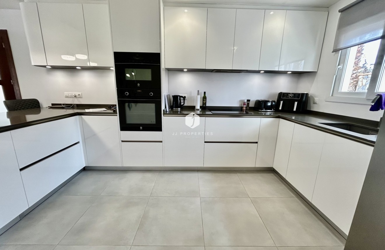 Aus zweiter Hand - Villa -
Cabo Roig - Costa Blanca