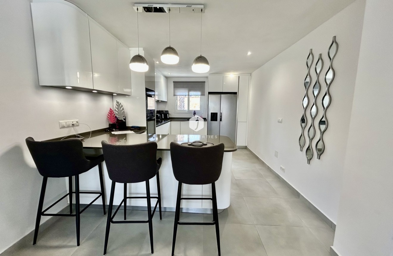 Aus zweiter Hand - Villa -
Cabo Roig - Costa Blanca