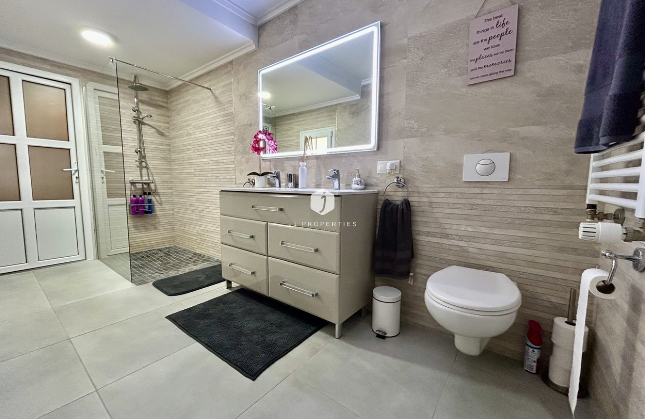 Aus zweiter Hand - Villa -
Cabo Roig - Costa Blanca