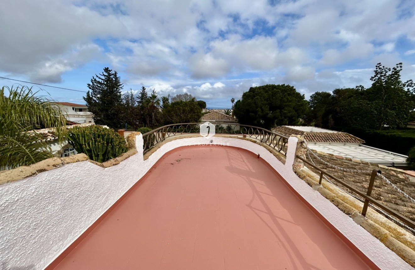 Aus zweiter Hand - Villa -
Cabo Roig - Costa Blanca