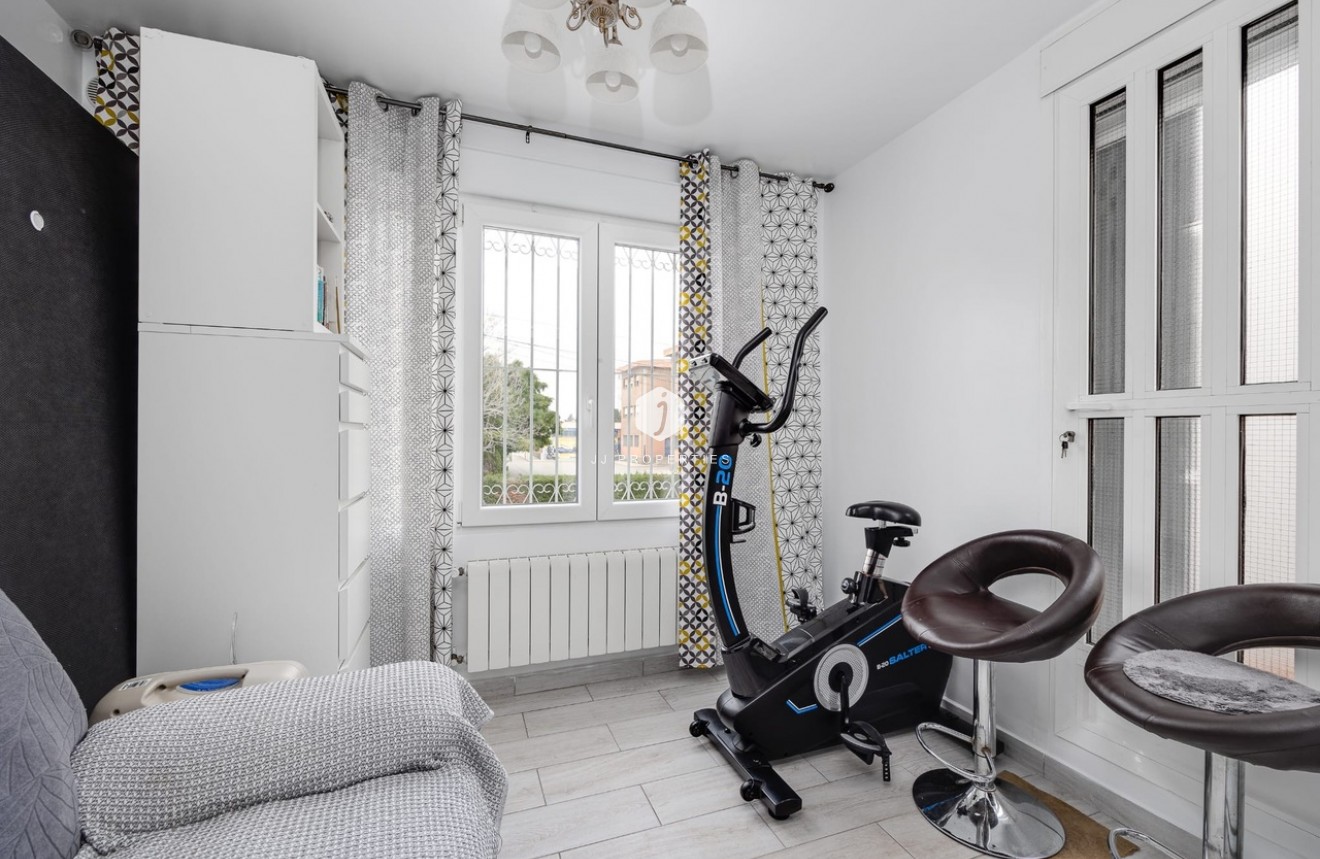 Tweedehands - Chalet -
Torrevieja - Costa Blanca