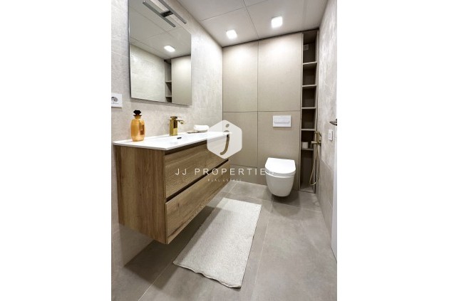 Tweedehands - Appartement / flat -
Torrevieja - Costa Blanca