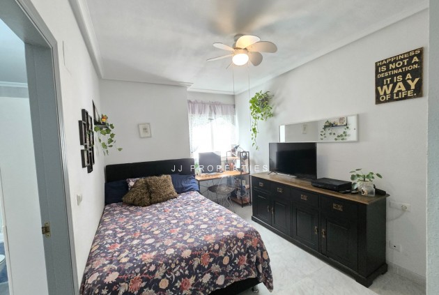 Tweedehands - Appartement / flat -
Los Montesinos *