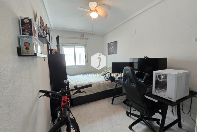 Tweedehands - Appartement / flat -
Los Montesinos *